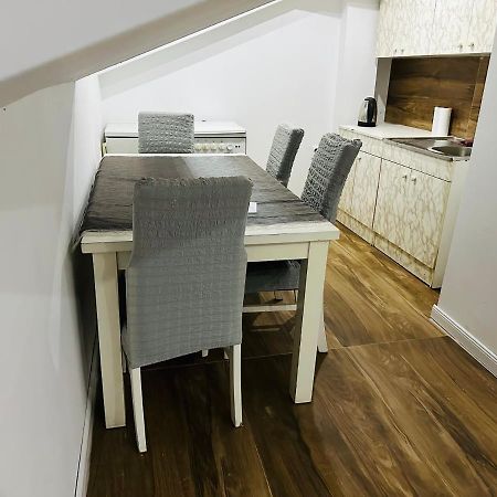 Sa Apartment Gjilan Eksteriør billede